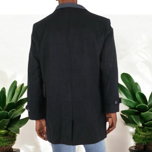 LONDON FOG Men’s Wool Blend Classic Single Breasted Coat in the Size Medium - Picture 5 of 16